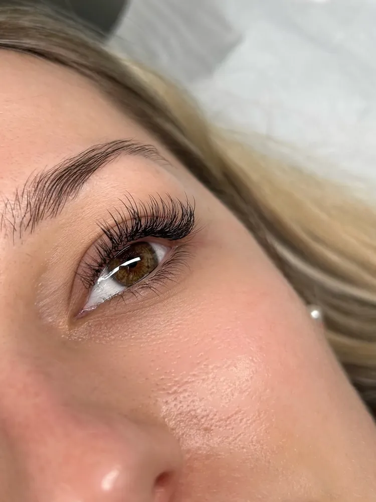 Volume lash extension set — FILTER Ladies Salon Abu Dhabi