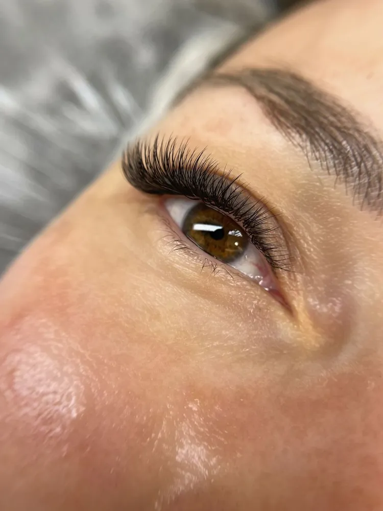 Wispy lash extensions — FILTER Ladies Salon Abu Dhabi