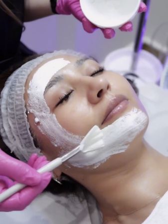 FACIAL FROM FILTERBLADIES SALON